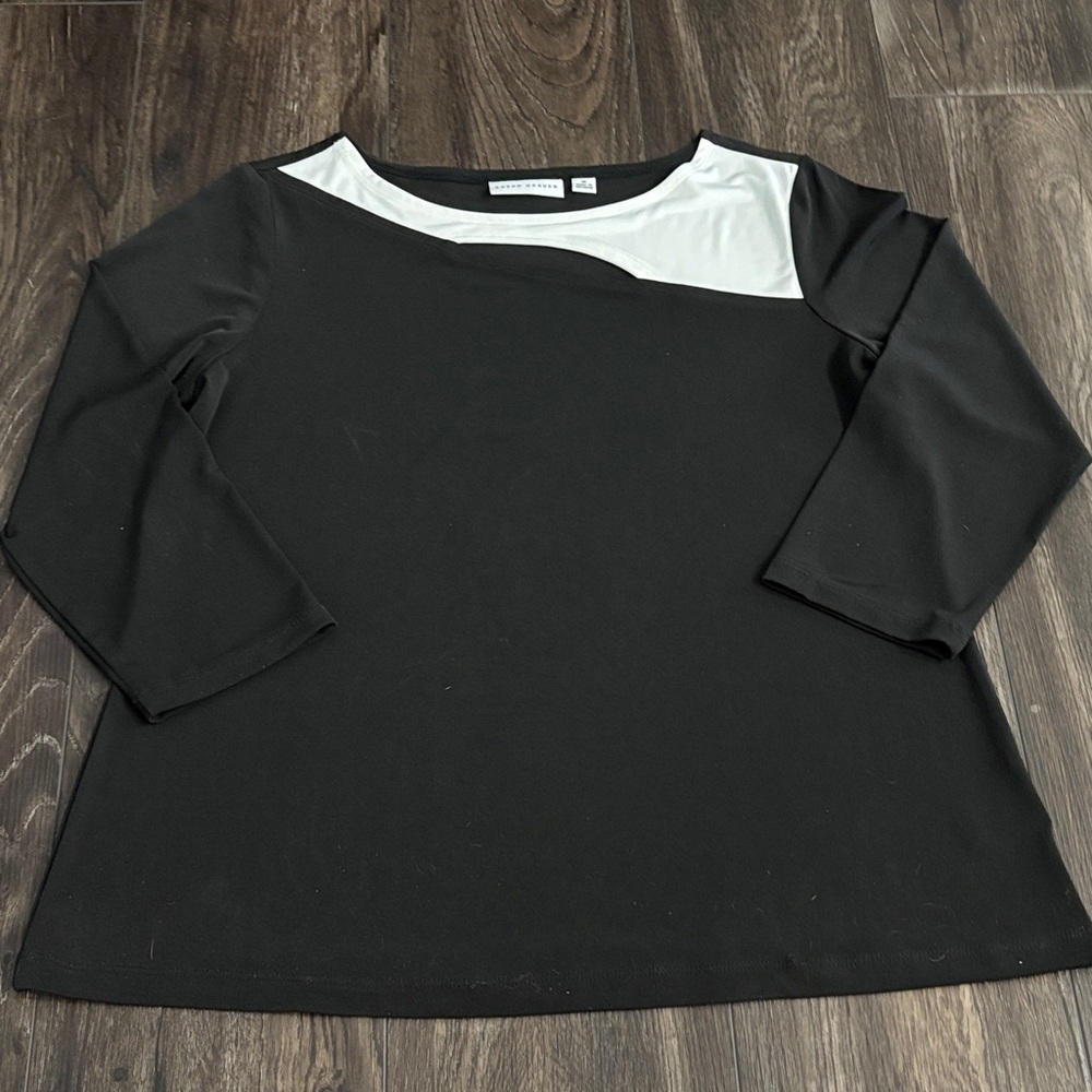 Susan Graver Black and White 3/4 Sleeve Blouse